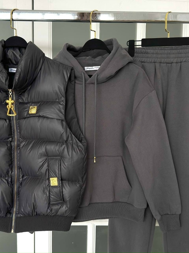 Спортивный костюм 23116341