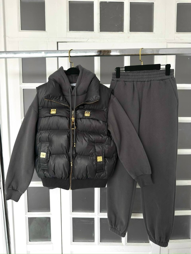 Спортивный костюм 23116341