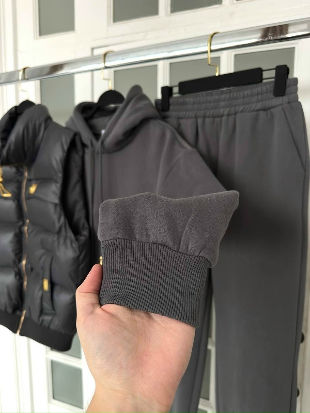 Спортивный костюм 23116341