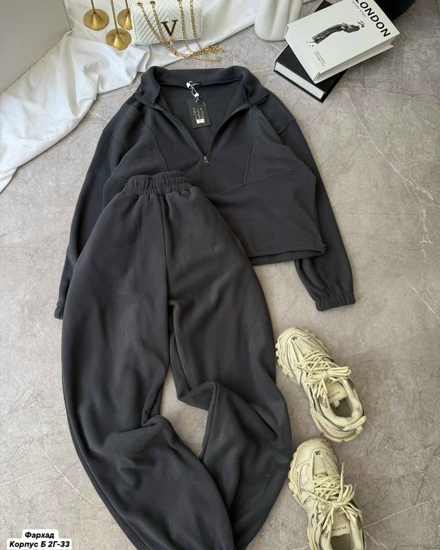 Спортивный костюм 23117987