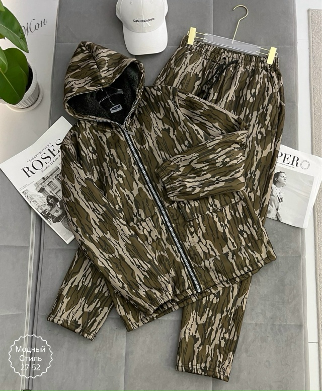 Спортивный костюм 23117623