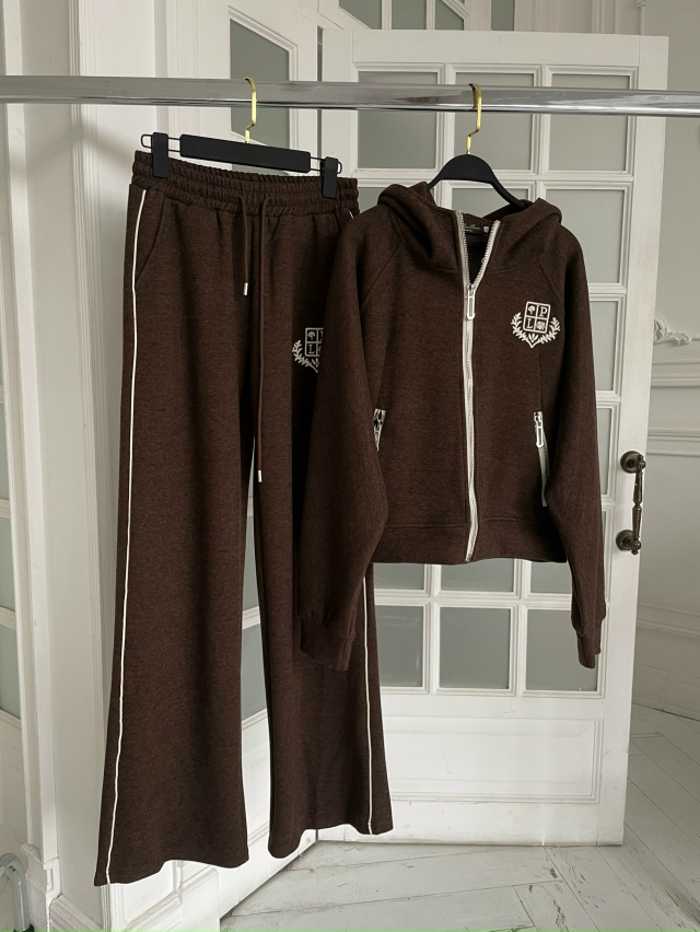 Спортивный костюм 23118848