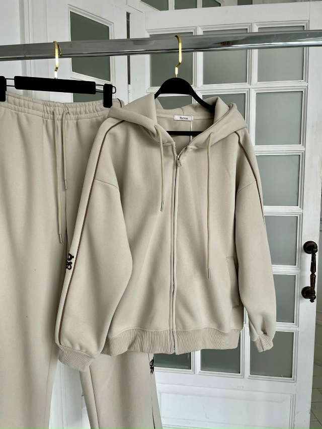 Спортивный костюм 23118783