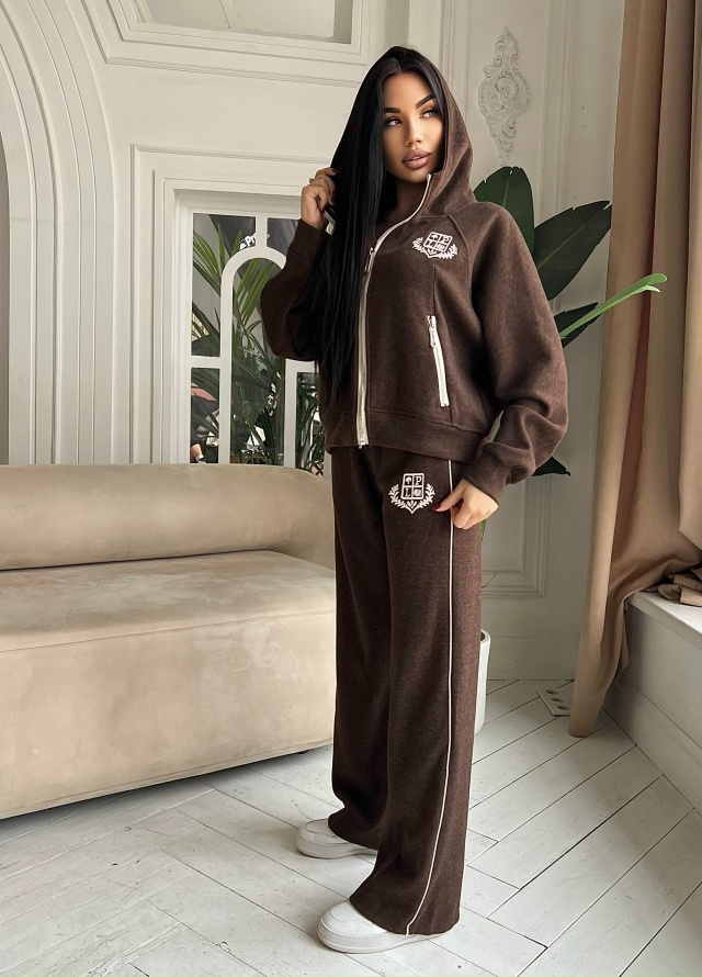 Спортивный костюм 23118848