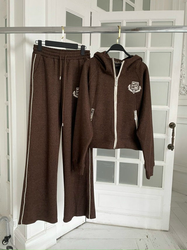 Спортивный костюм 23118848