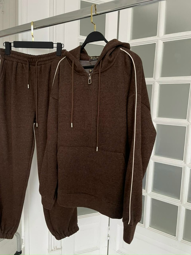 Спортивный костюм 23118847