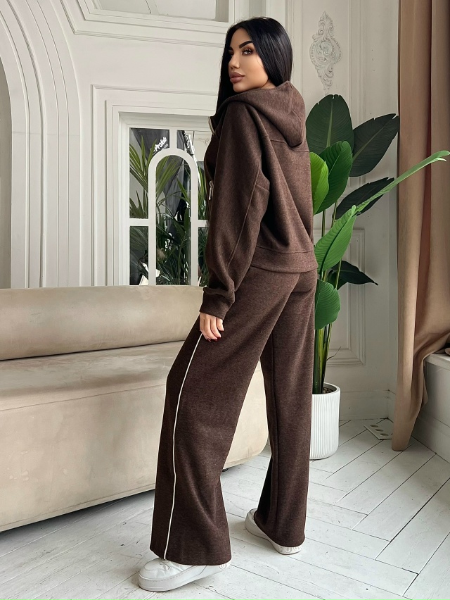 Спортивный костюм 23118848