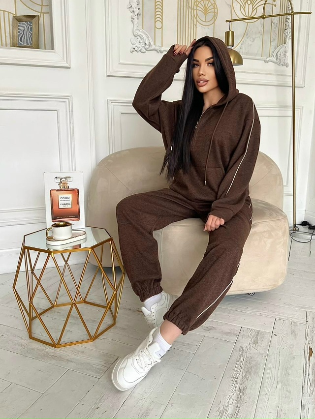 Спортивный костюм 23118847