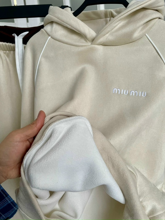 Спортивный костюм 23118786