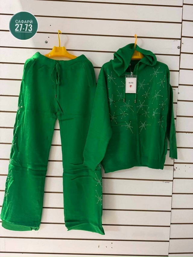 Спортивный костюм 23118436