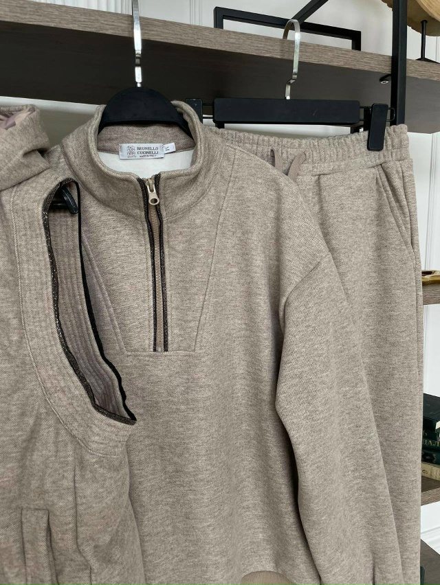 Спортивный костюм 23119821