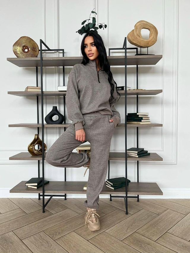 Спортивный костюм 23119820