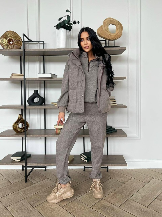 Спортивный костюм 23119820