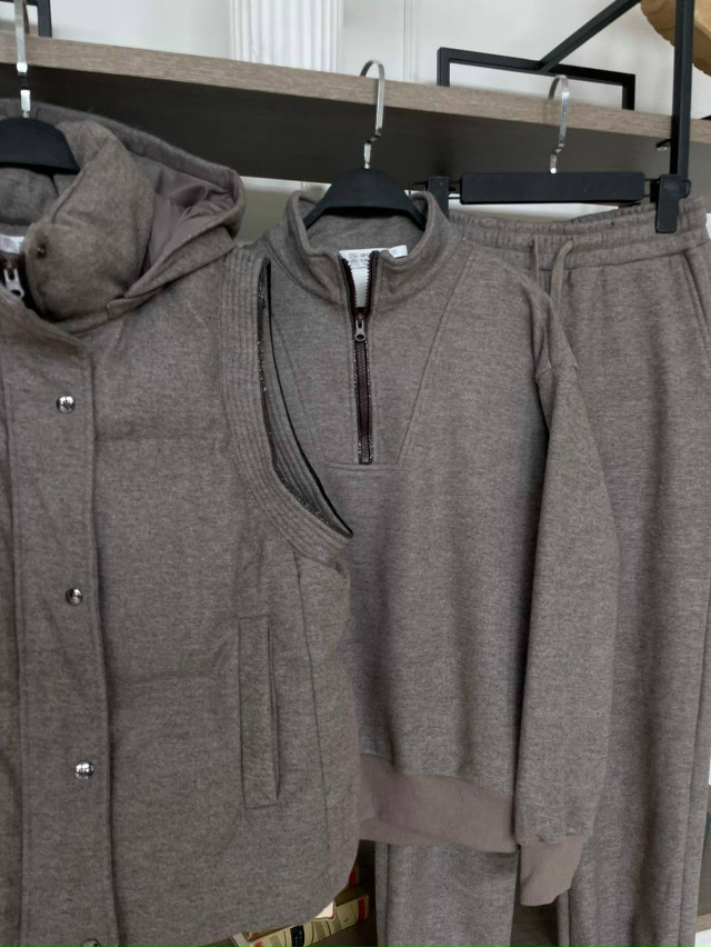 Спортивный костюм 23119820