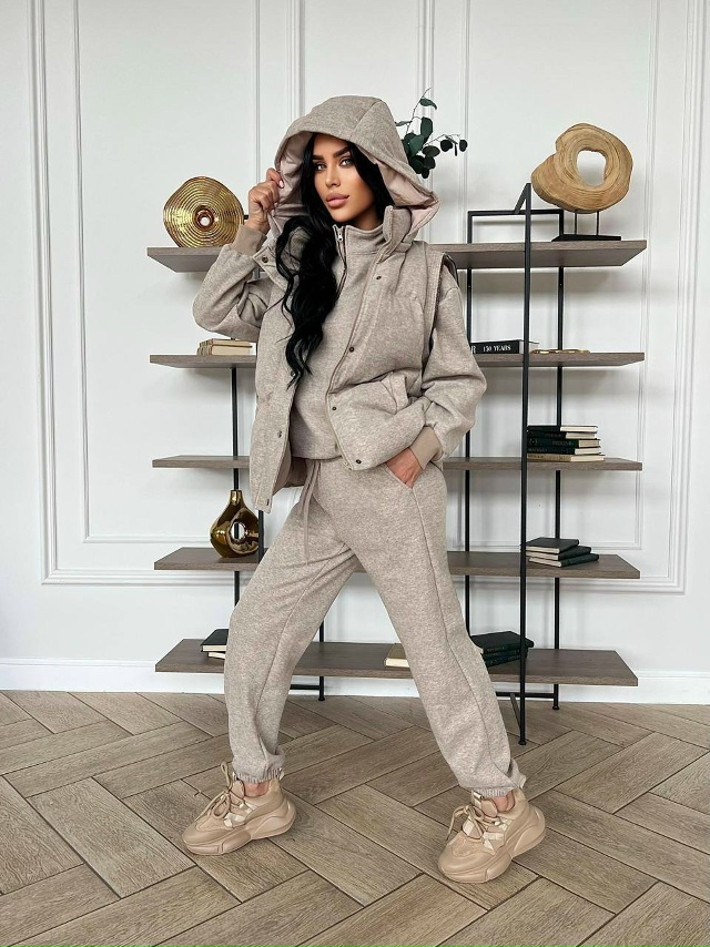 Спортивный костюм 23119821