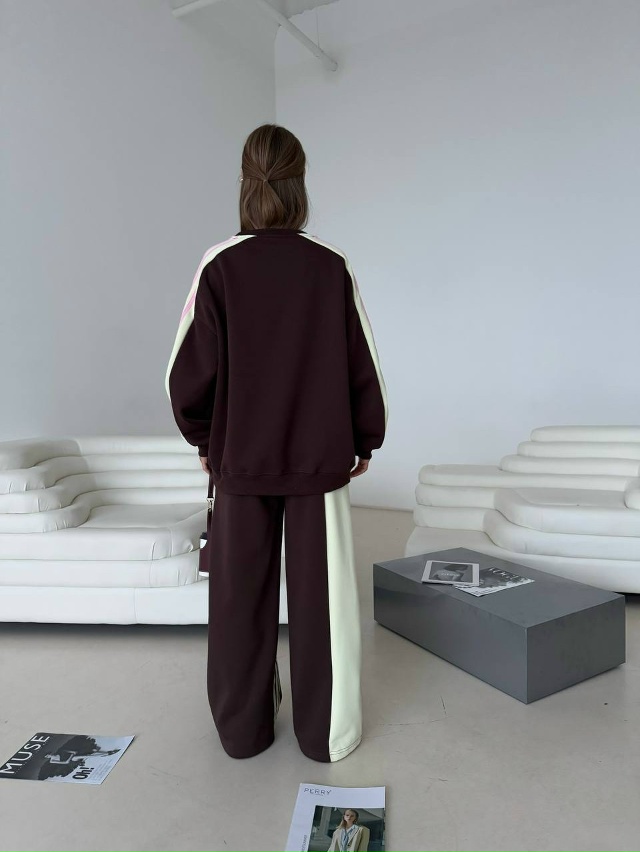 Спортивный костюм 23122862