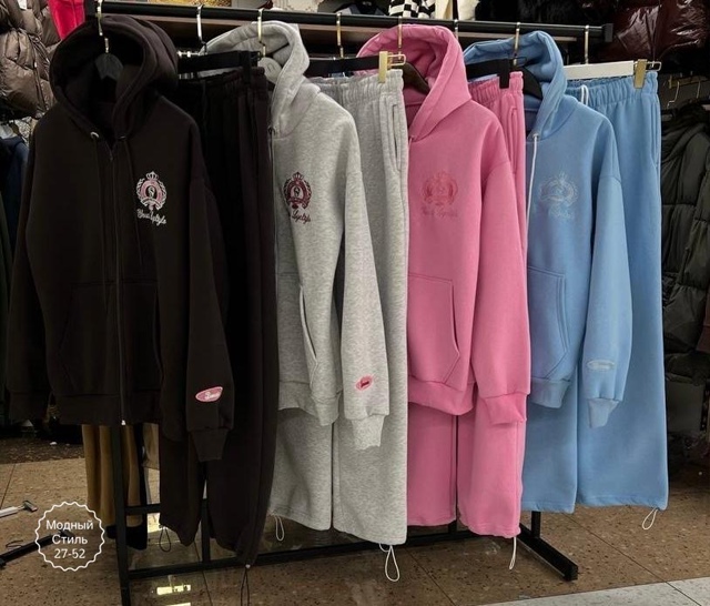 Спортивный костюм 23125396