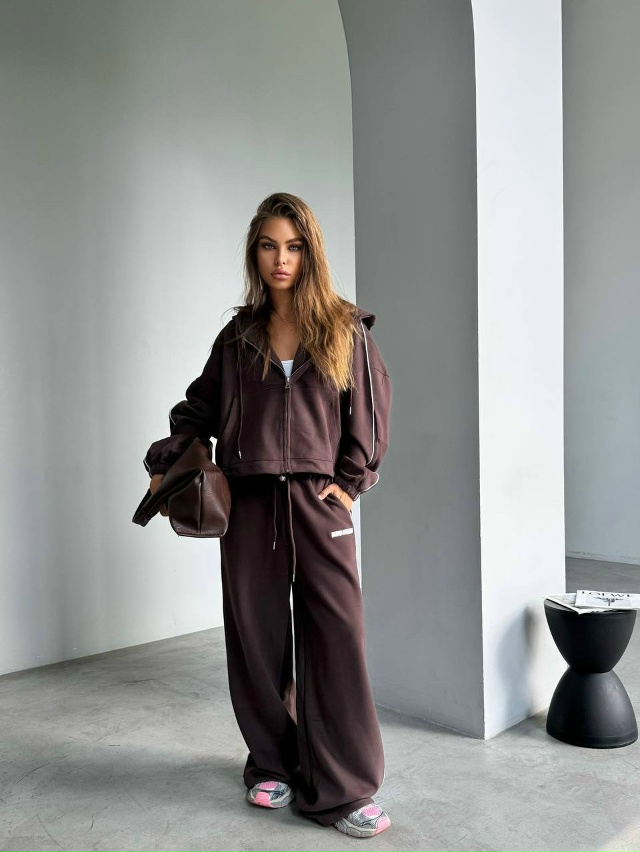 Спортивный костюм 23127769