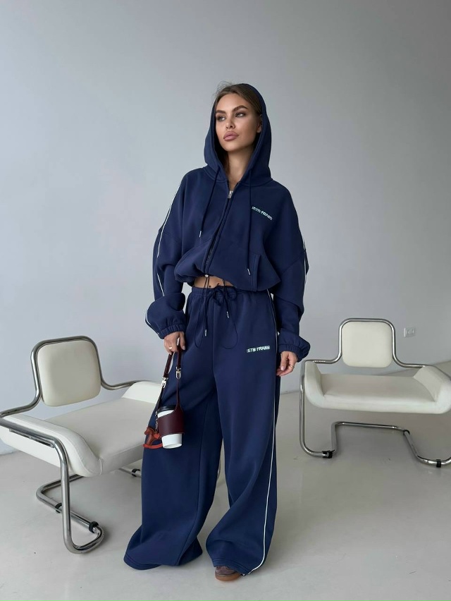 Спортивный костюм 23127768