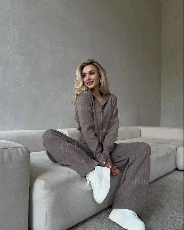 Спортивный костюм 23130182