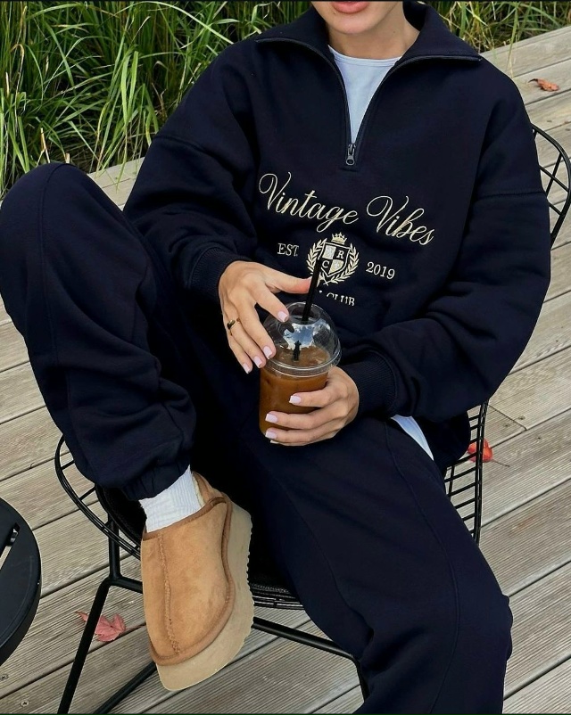 Спортивный костюм 23130323