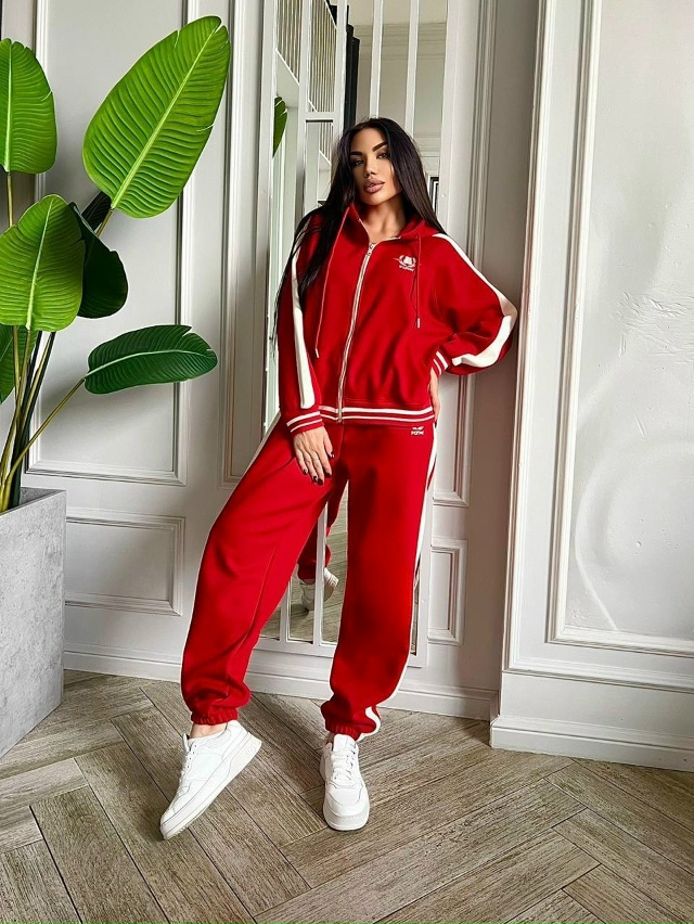 Спортивный костюм 23130077