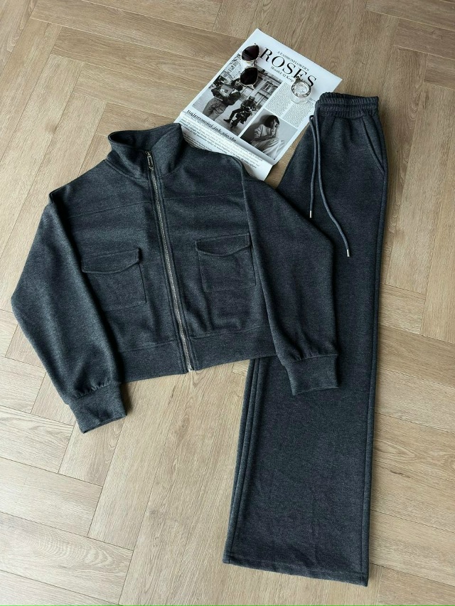 Спортивный костюм 23129985