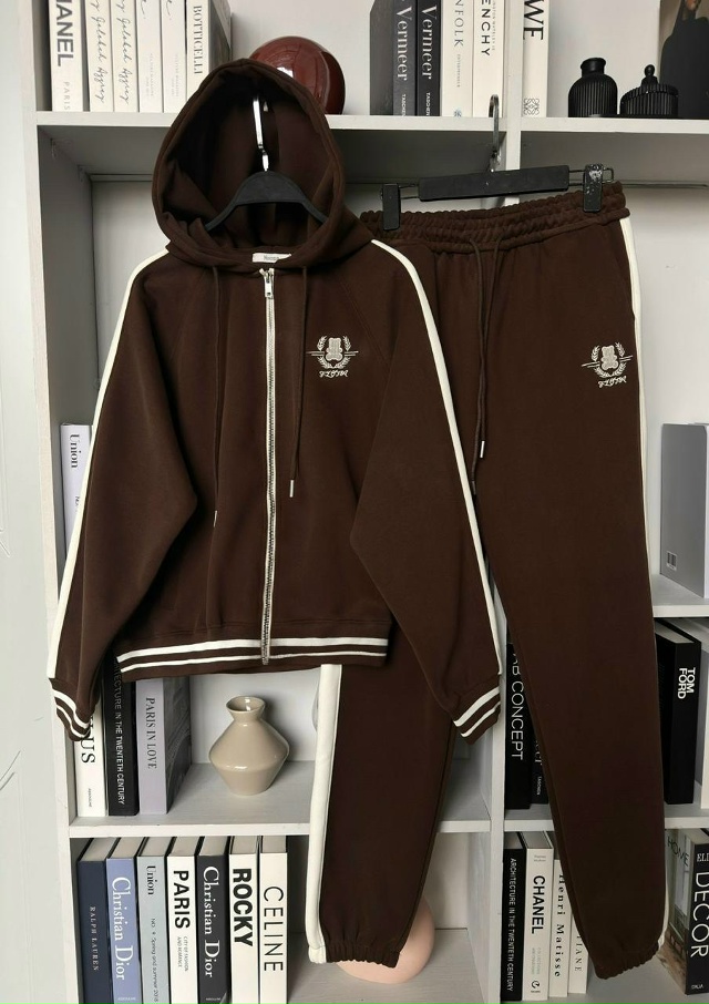 Спортивный костюм 23130077