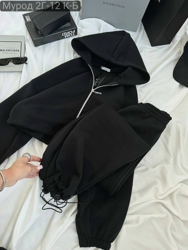 Спортивный костюм 23132489