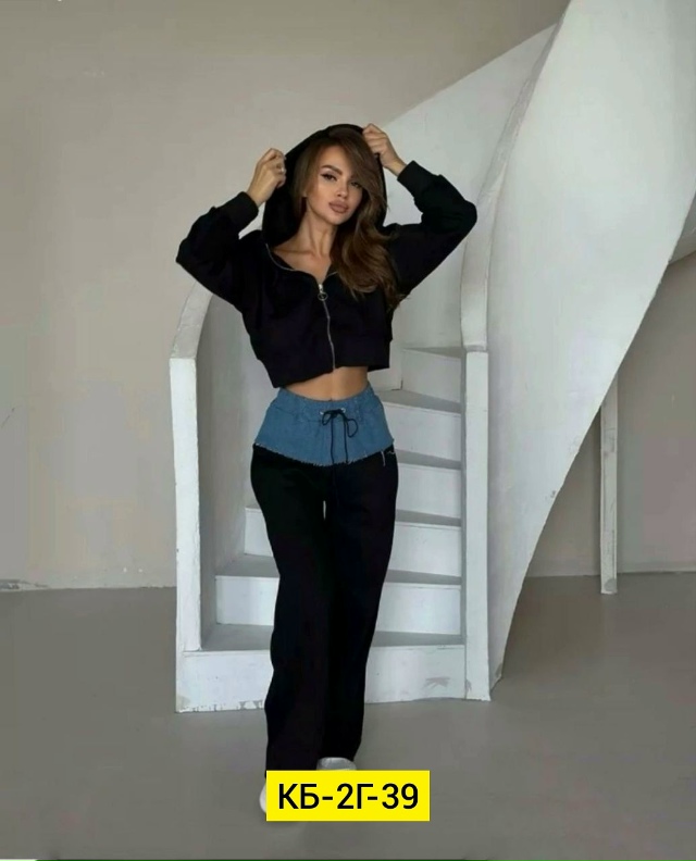 Спортивный костюм 23133364