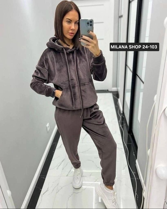 Спортивный костюм 23133616