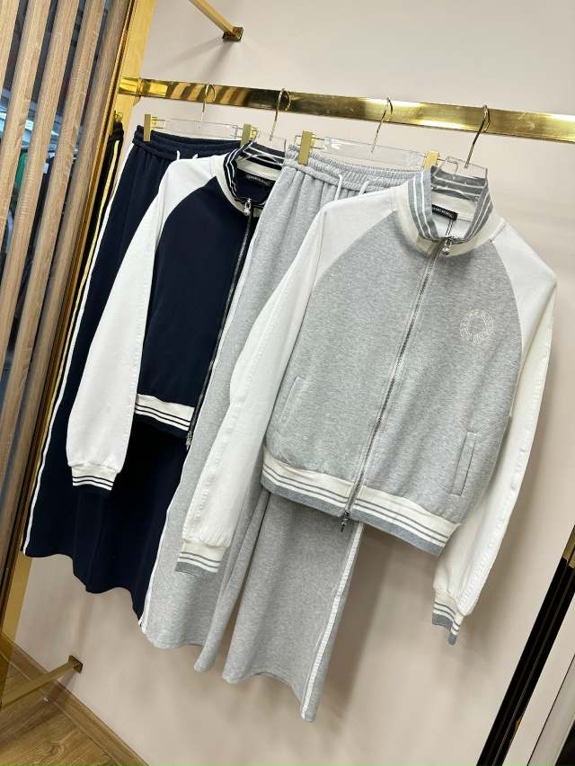 Спортивный костюм 23133593