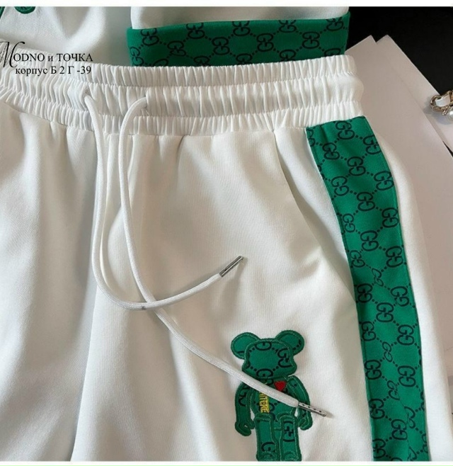 Спортивный костюм 23133819