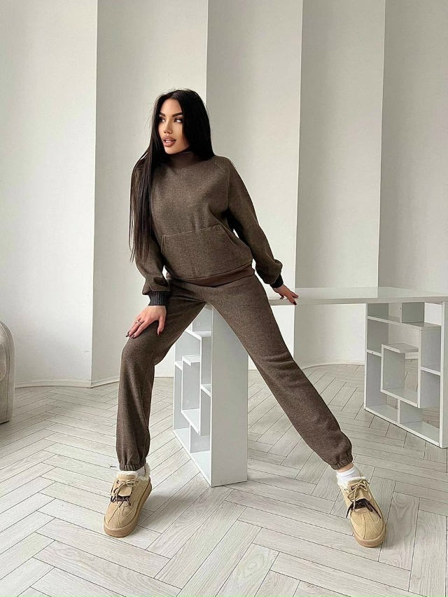 Спортивный костюм 23132993