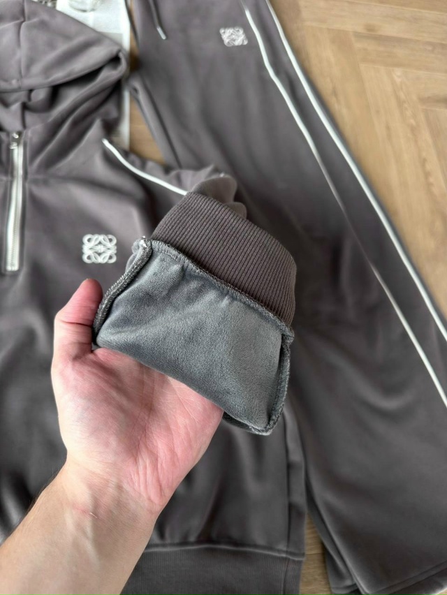 Спортивный костюм 23134568