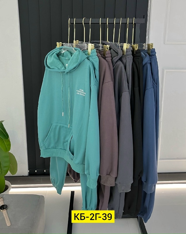 Спортивный костюм 23135262