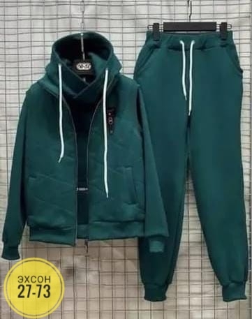 Спортивный костюм 23135349