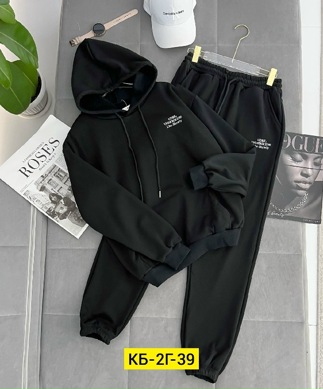 Спортивный костюм 23135262