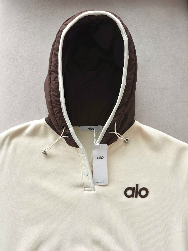 Спортивный костюм 23138343