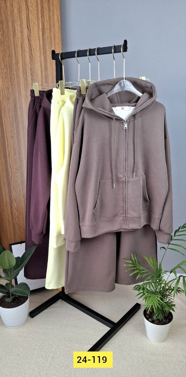 Спортивный костюм 23137936