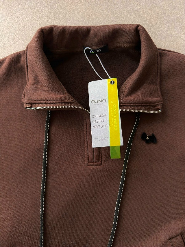 Спортивный костюм 23138414