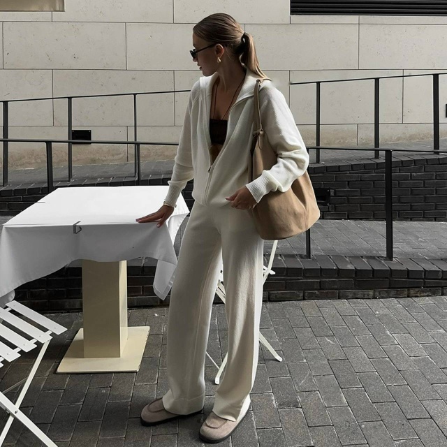 Спортивный костюм 23139838