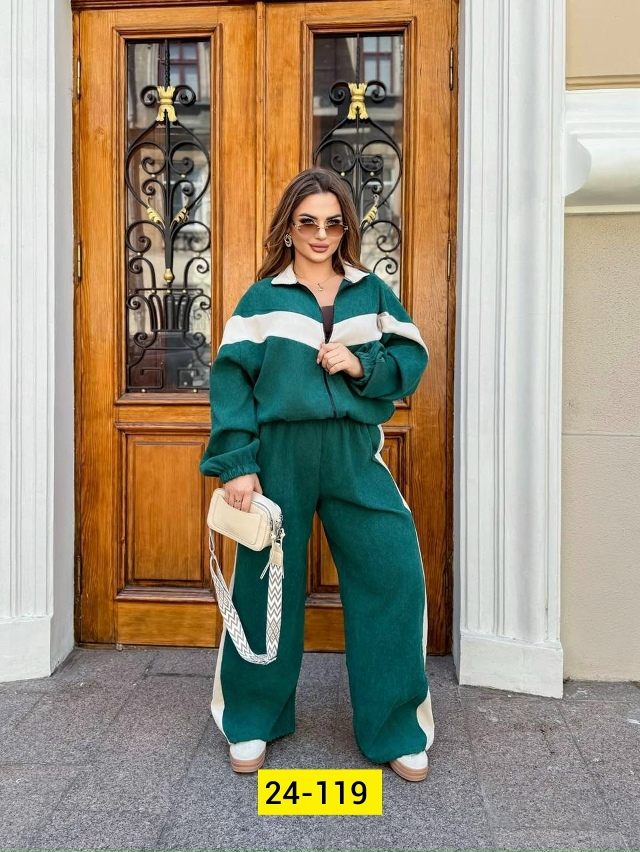 Спортивный костюм 23140493