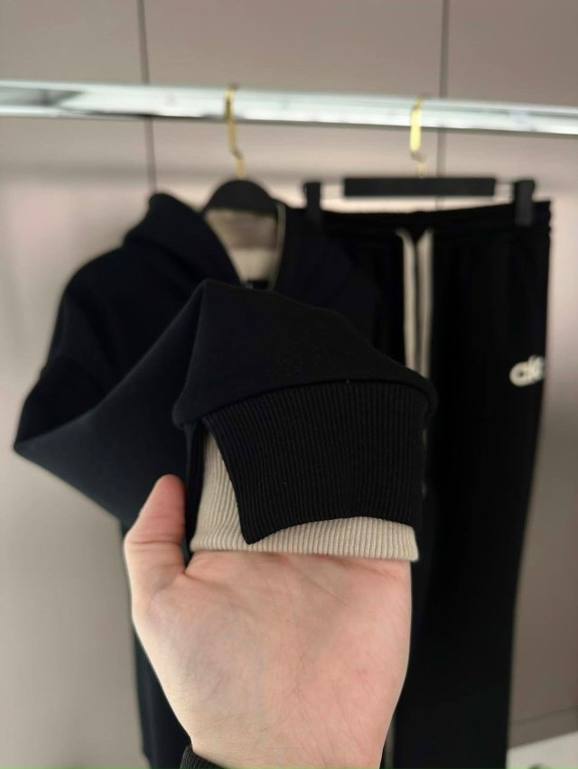 Спортивный костюм 23141673