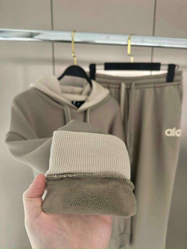 Спортивный костюм 23141672