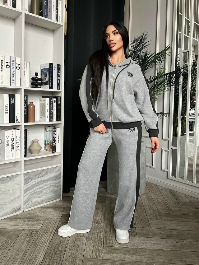 Спортивный костюм 23143219