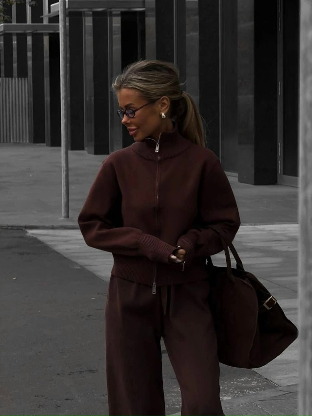 Спортивный костюм 23143160