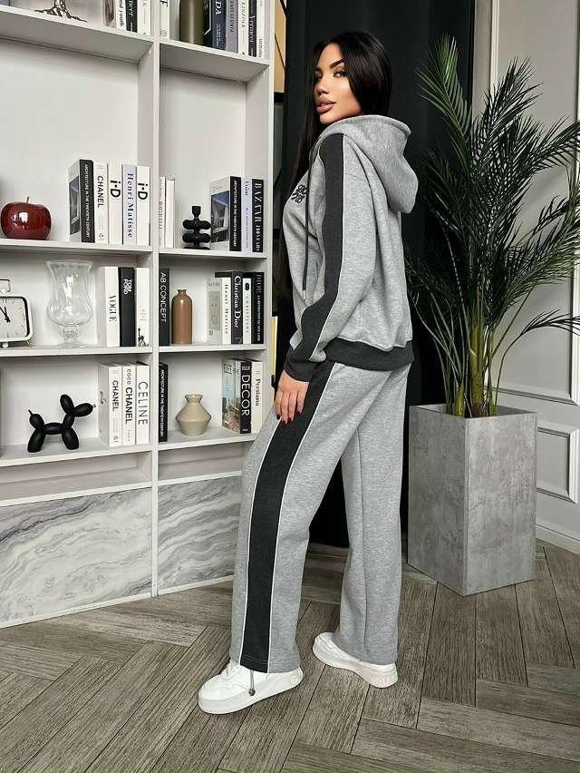 Спортивный костюм 23143219