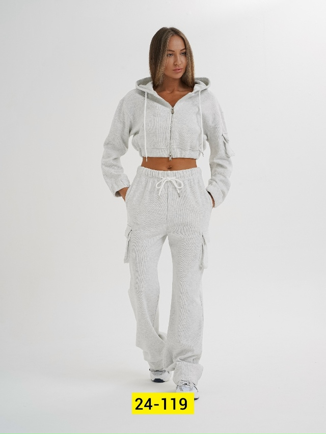 Спортивный костюм 23144195