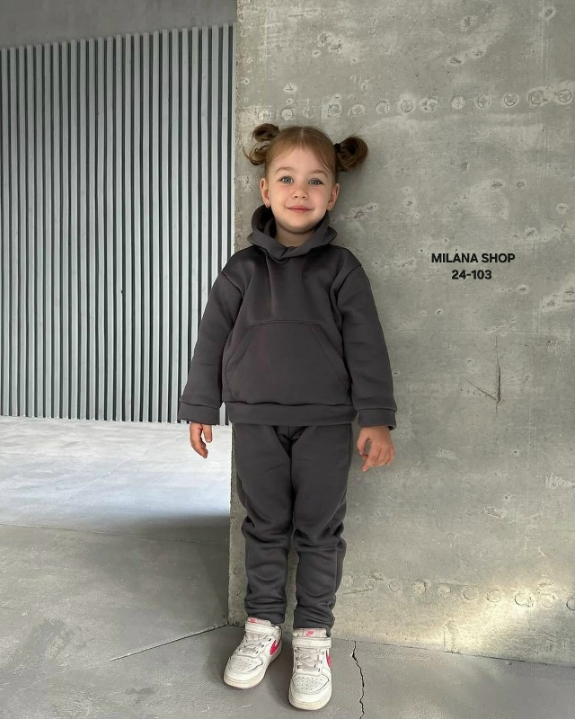 Спортивный костюм 23146388